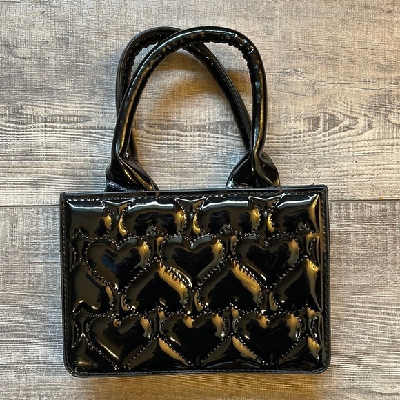 Black Heart Betsy Style Mini Bag - Picture 3 of 12